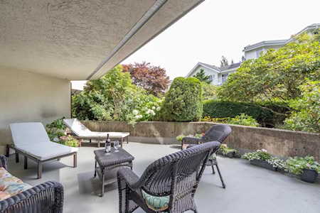 4323 Gallant Avenue #105 North Vancouver, BC V7G 2C1