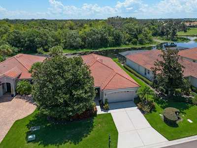 639 Misty Pond Ct Bradenton, FL 34212