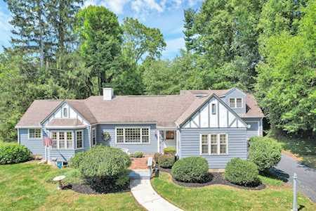 894 N Village Drive Newark, OH 43055