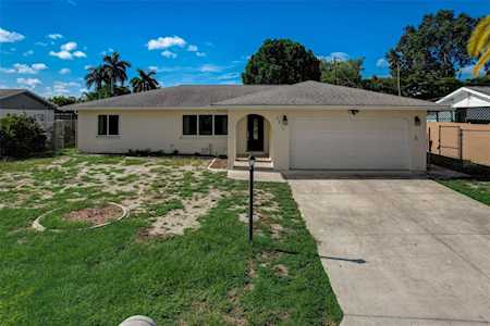 6819 11th Ave NW Bradenton, FL 34209