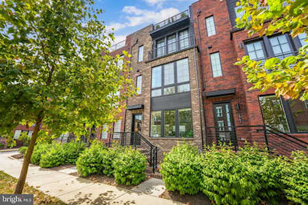 1964 Roland Clarke Place Reston, VA 20191