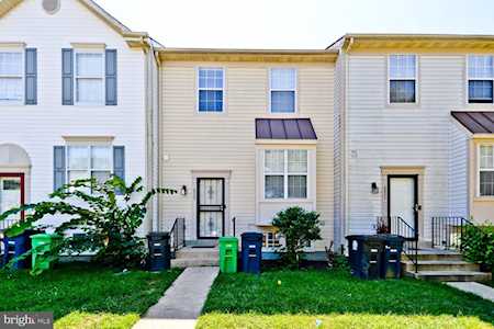 6023 Surrey Square Ln District Heights, MD 20747