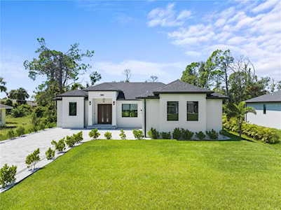 3753 Bula Ln North Port, FL 34287
