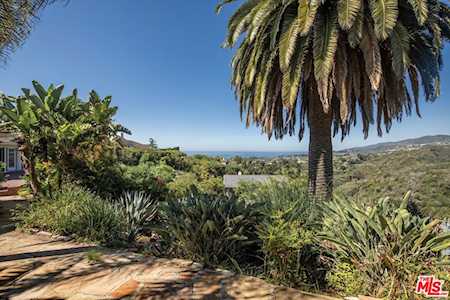 1423 N Chautauqua Blvd Pacific Palisades, CA 90272