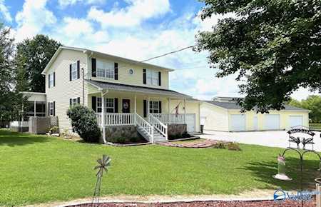1469 Manley Road New Market, AL 35761