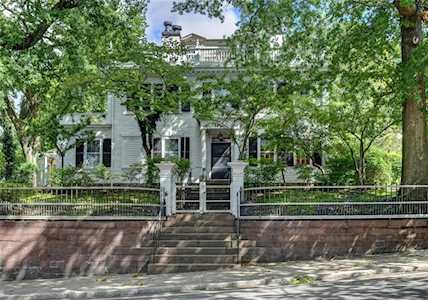 64 Angell St Providence, RI 02906