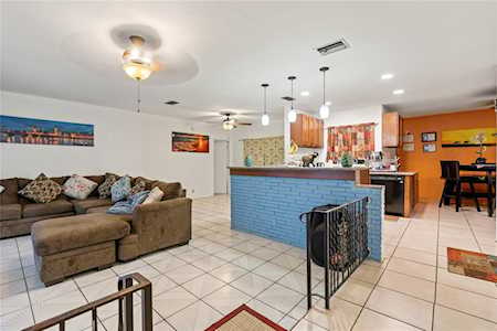 3144 NW 40th St Lauderdale Lakes, FL 33309