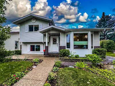 119 Macewan Meadow Way NW Calgary, AB T3K 3H9
