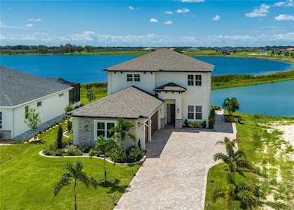 220 Valencia Ridge Dr Auburndale, FL 33823