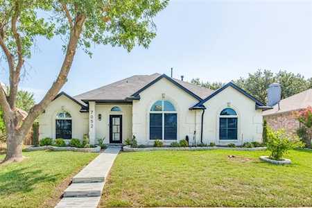 7052 Fox Drive The Colony, TX 75056