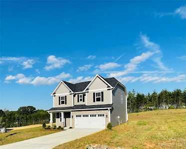 208 Spring Creek Dr Mount Holly, NC 28120