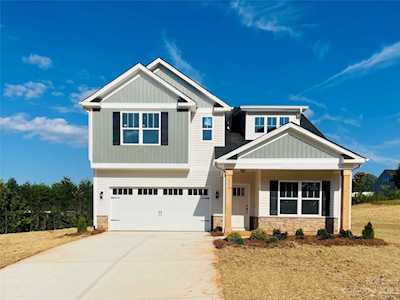 214 Spring Creek Dr Mount Holly, NC 28120