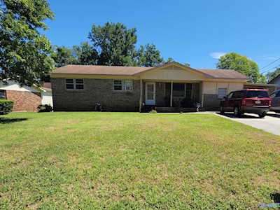 4329 Irondale Drive Huntsville, AL 35810