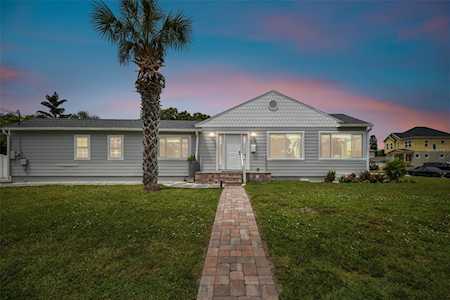 546 39th Ave NE St. Petersburg, FL 33703