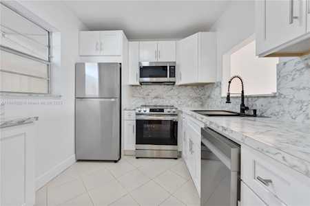 3501 NW 47th Ave #409 Lauderdale Lakes, FL 33319