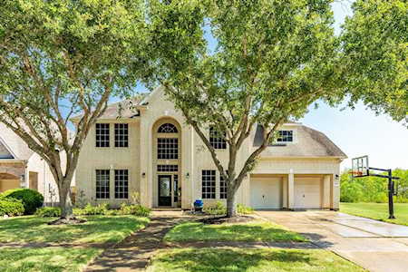 5201 Sandy Meadow Ln League City, TX 77573
