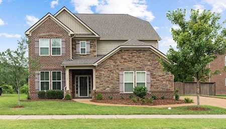 9786 Glenmore Ln Brentwood, TN 37027