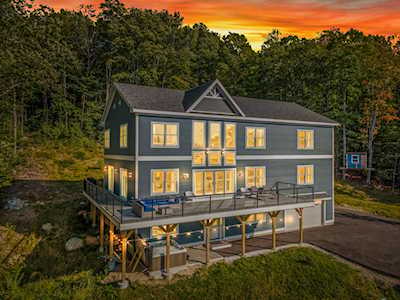 162 Weetamoo Trl Campton, NH 03223