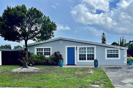 5900 N Farragut Dr Hollywood, FL 33021