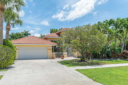 9501 E Carousel Circle Boca Raton, FL 33434