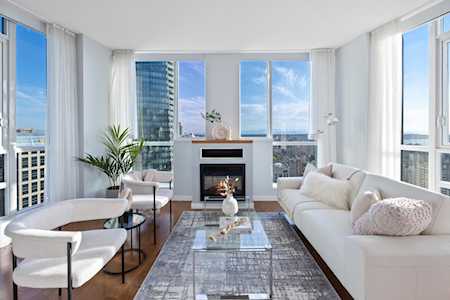 1189 Melville Street #4004 Vancouver, BC V6E 4T8