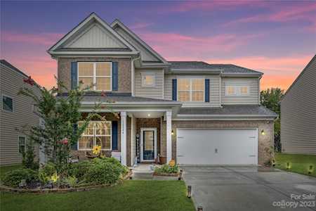 16044 Hammersmith Farm Dr Charlotte, NC 28273