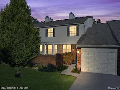 7473 Wilshire West Bloomfield Twp, MI 48322