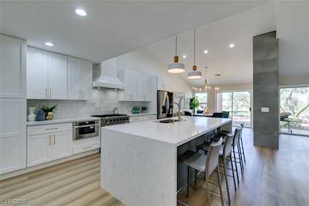9020 Sundial Dr Las Vegas, NV 89134