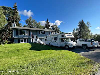 11017 Katlian Dr Eagle River, AK 99577