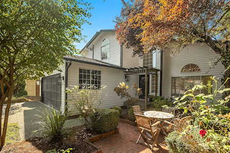 11700 NE 107th Place Kirkland, WA 98033