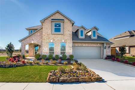 201 Oakcrest Drive Justin, TX 76247