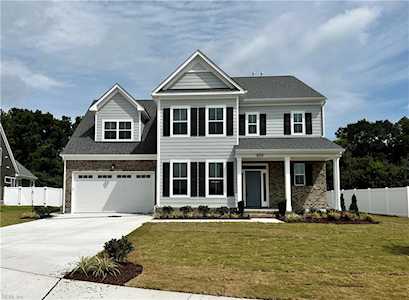 1024 Strawberry Ct Suffolk, VA 23435
