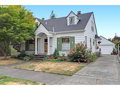 1957 SE 25th AVE Portland, OR 97214