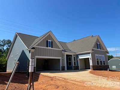 1016 Dali Blvd Mount Holly, NC 28120