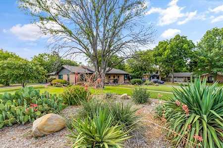 4201 Shipley Court Benbrook, TX 76116