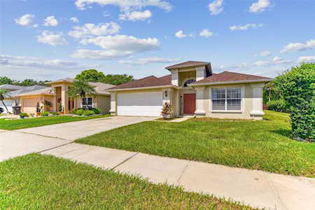 2001 Avalon Cove Ct Brandon, FL 33511