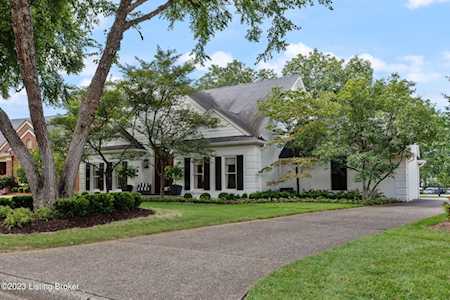 6108 Regal Springs Dr Louisville, KY 40205