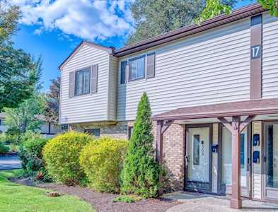 303 Village Ct Kingston, NY 12443