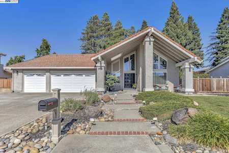 9728 Blue Mound Dr San Ramon, CA 94583