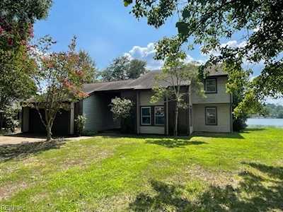 1480 Lake Christopher Dr Virginia Beach, VA 23464