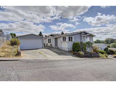 1317 W C AVE La Center, WA 98629