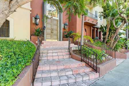 7122 La Tijera Blvd #I102 Westchester, CA 90045