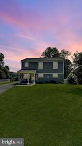 3347 Hickory Ct Falls Church, VA 22042