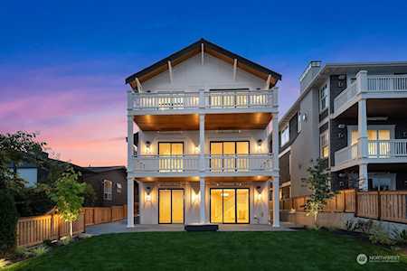 6557 52nd Ave NE Seattle, WA 98115