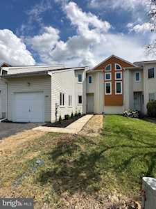 339 Chickory Way Newark, DE 19711