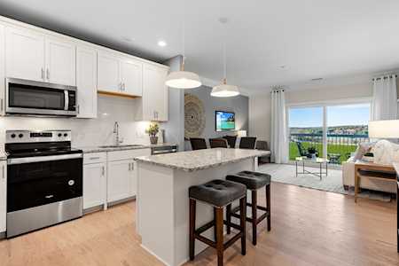6 Peters Farm Way #103 Westborough, MA 01581