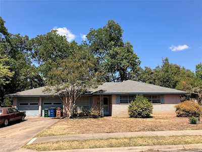 1906 Teakwood DR Austin, TX 78757