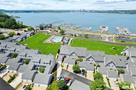 418 Harbor Pointe Dr East Peoria, IL 61611