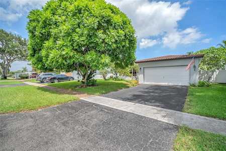 1731 N 54th Ave Hollywood, FL 33021