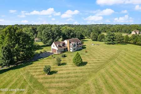891 Conner Station Rd Simpsonville, KY 40067
